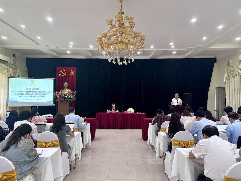 Triển khai các quy định mới về công tác pháp chế